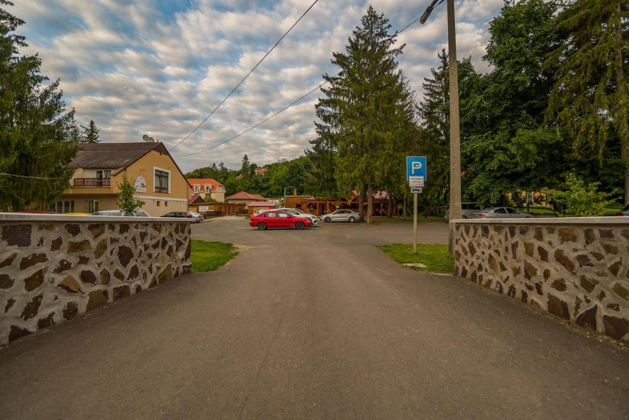 Lipicai Ifjusagi Szallo Szilvásvárad 외부 사진